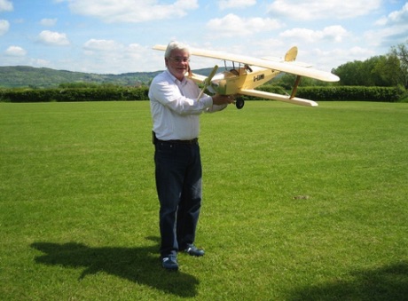 Alan with his beautiful Hawker Cygnet. Alan with his beautiful Hawker Cygnet.
